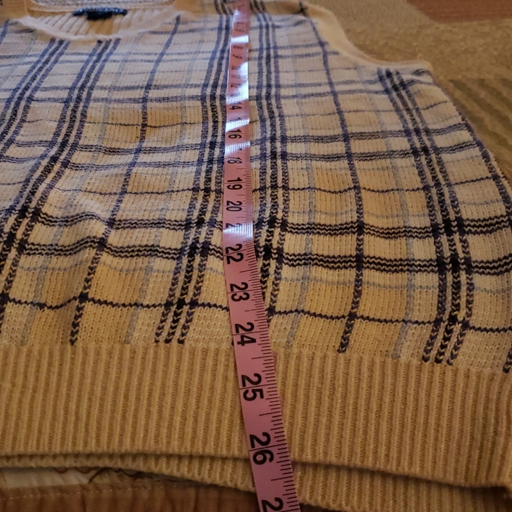 LANDS END SWEATER VEST - Picture 7 of 7